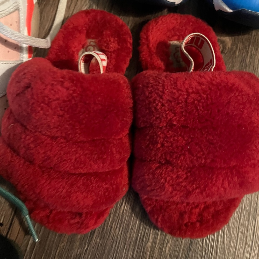 Girl kids red open toe uggs with back strap